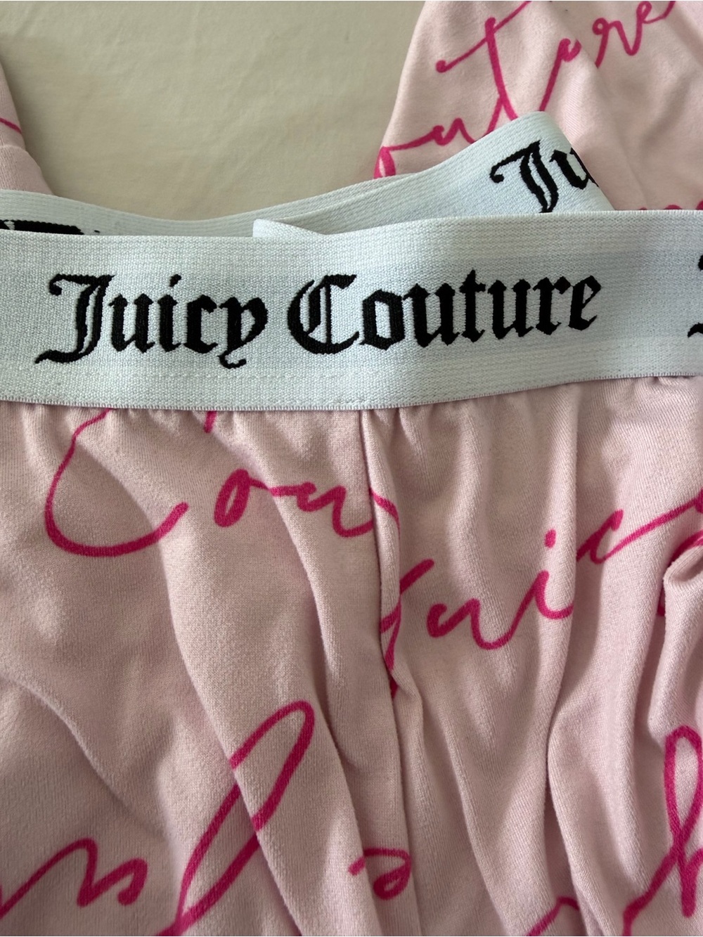 Juicy Couture Pink Script Logo Women’s Pajama Set - Picture 2 of 4